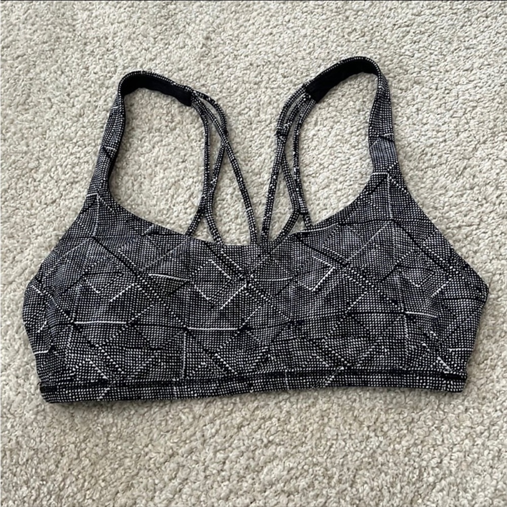 Lululemon sports bra